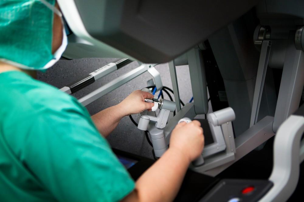 Robotic Surgery for Frozen Pelvis in Ruptured Endometriotic Cyst