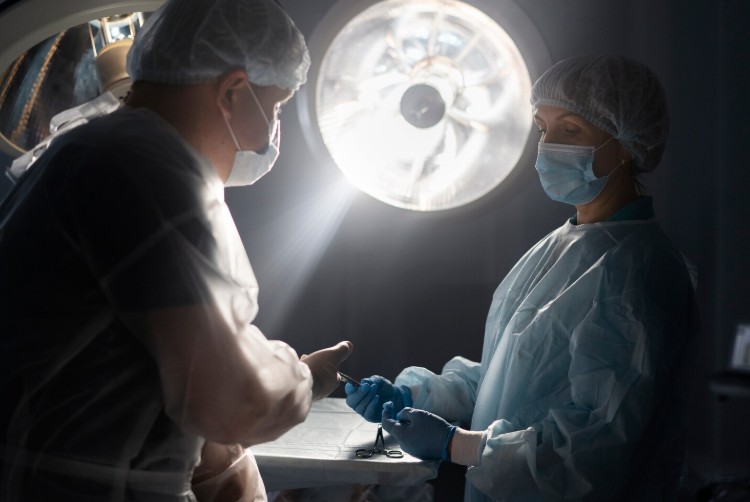 Robotic Gynecologic Surgeon in Delhi - Dr Usha M Kumar